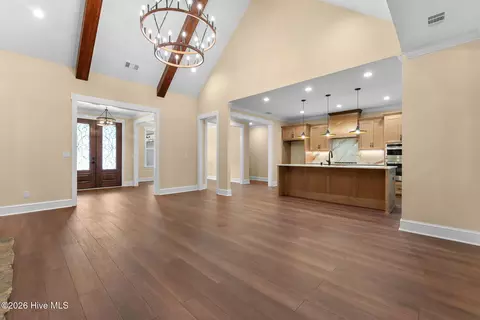 Living - 112 Crescent Dr, Mccormick, SC 29835 photo 2 of 4