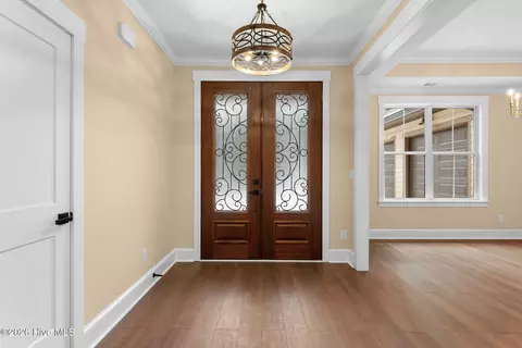 Entry Way - 112 Crescent Dr, Mccormick, SC 29835 photo 3 of 6