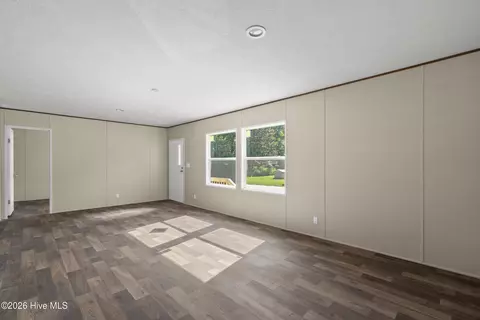 Living - 580 S Windward Dr SW, Supply, NC 28462 photo 4 of 6