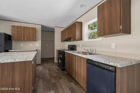 Entry Way - 580 S Windward Dr SW, Supply, NC 28462 photo 1 of 2