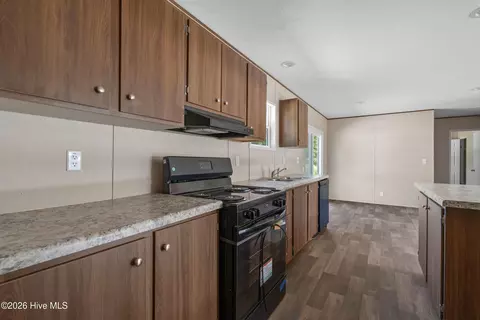 Entry Way - 580 S Windward Dr SW, Supply, NC 28462 photo 2 of 2