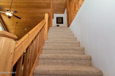 Entry Way - 660 Buck Ridge Dr, Murphy, NC 28906 photo 4 of 4