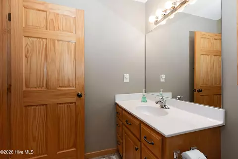 Bath - 660 Buck Ridge Dr, Murphy, NC 28906 photo 3 of 7