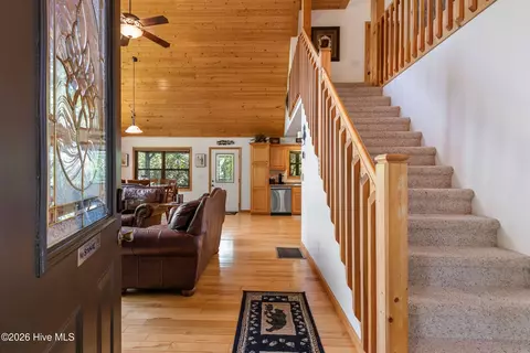 Entry Way - 660 Buck Ridge Dr, Murphy, NC 28906 photo 1 of 4