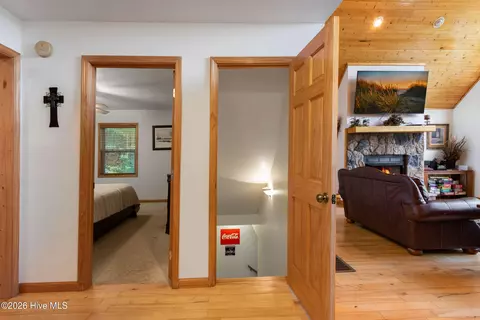 Entry Way - 660 Buck Ridge Dr, Murphy, NC 28906 photo 2 of 4