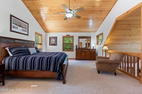 Bedroom - 660 Buck Ridge Dr, Murphy, NC 28906 photo 5 of 8