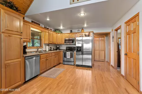 Kitchen - 660 Buck Ridge Dr, Murphy, NC 28906 photo 1 of 3