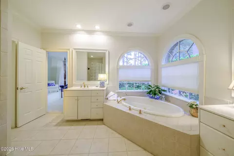 Bath - 65 Abbottsford Dr, Pinehurst, NC 28374 photo 2 of 6