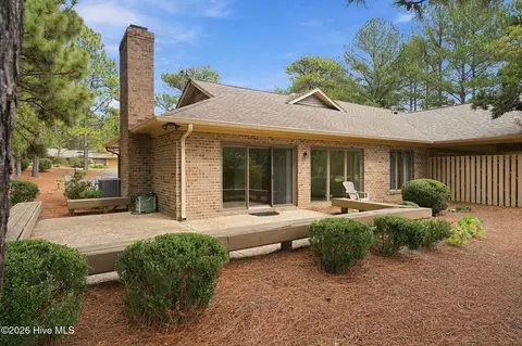 Exterior - 140 Safford Dr, Pinehurst, NC 28374 photo 12 of 15