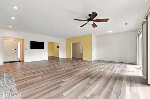 Living - 140 Safford Dr, Pinehurst, NC 28374 photo 5 of 6
