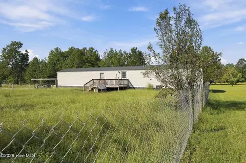 Exterior - 135 Meadow Ln, Hamlet, NC 28345 photo 6 of 10
