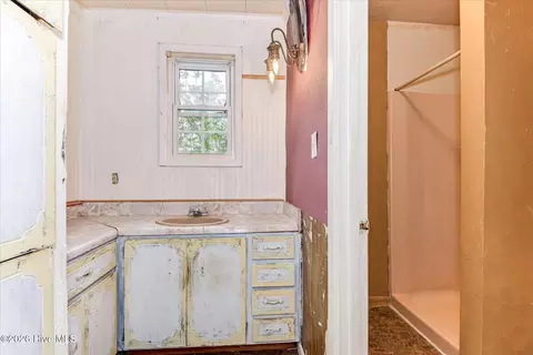 Bath - 1924 Pine Haven Rd, Augusta, GA 30906 photo 1 of 2