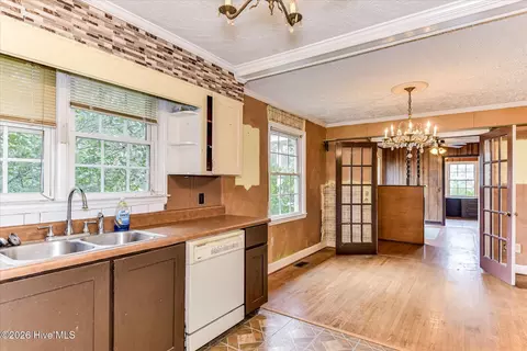 Kitchen - 1924 Pine Haven Rd, Augusta, GA 30906 photo 3 of 3