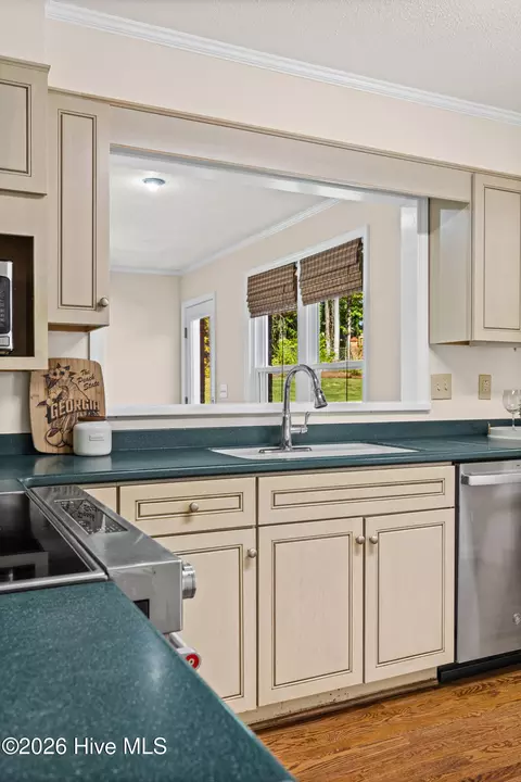 Kitchen - 233 Chatham Rd, Augusta, GA 30907 photo 5 of 6