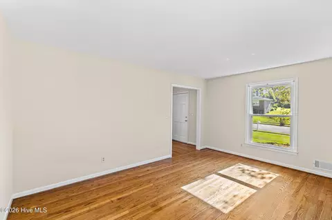 Living - 233 Chatham Rd, Augusta, GA 30907 photo 8 of 8