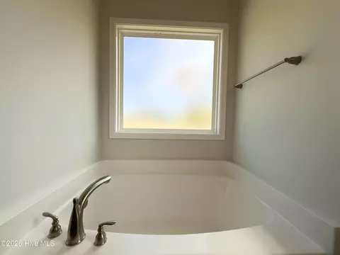 Bath - 2105 Sandbrook Loop, Leland, NC 28451 photo 2 of 4