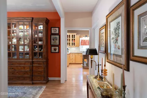 Entry Way - 29 Abbottsford Dr, Pinehurst, NC 28374 photo 4 of 5