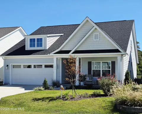 208 Windswept Ln, Beaufort, NC 28516