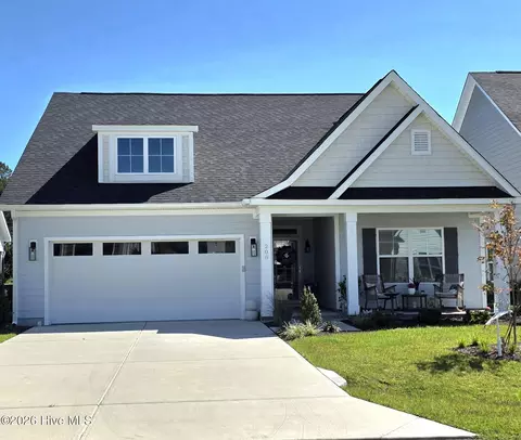 208 Windswept Ln, Beaufort, NC 28516