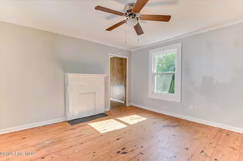 Living - 2007 Clark St, Augusta, GA 30904 photo 3 of 4