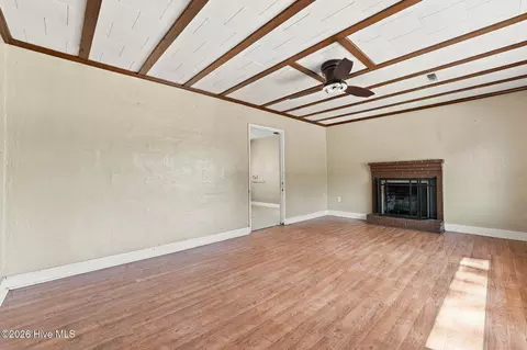 Living - 263 Youngs Rd, Vass, NC 28394 photo 3 of 4