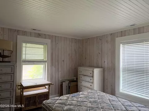 Bedroom - 110 Morris Dr, Atlantic, NC 28511 photo 4 of 4