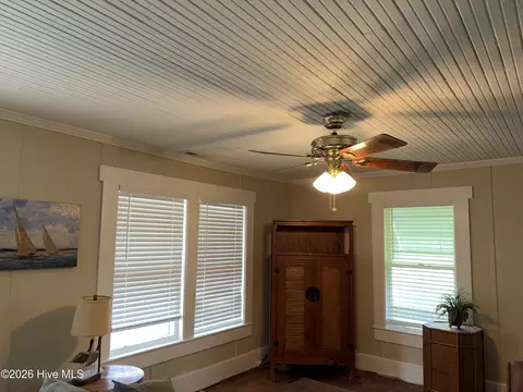 Living - 110 Morris Dr, Atlantic, NC 28511 photo 1 of 2