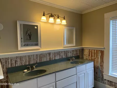 Bath - 110 Morris Dr, Atlantic, NC 28511 photo 1 of 2