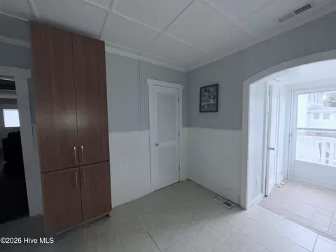Entry Way - 110 Morris Dr, Atlantic, NC 28511 photo 3 of 3