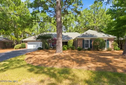 51 King St, Southern Pines, NC 28387