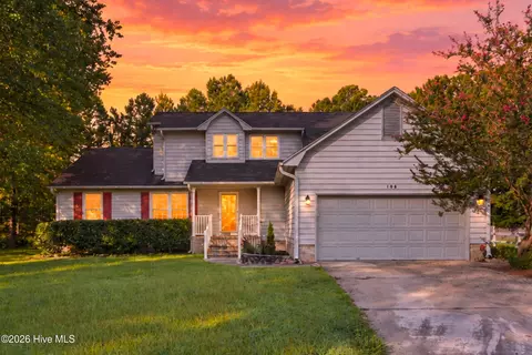 106 Heiress Wynd Dr, Jacksonville, NC 28546