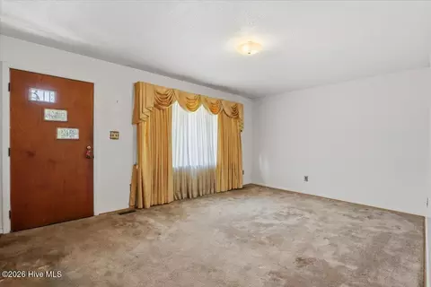 Living - 1719 Lipscomb Rd E, Wilson, NC 27893 photo 2 of 5