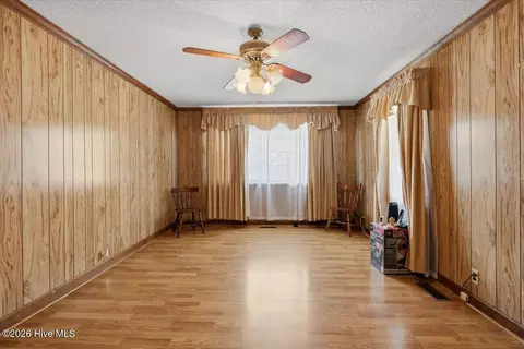 Living - 1719 Lipscomb Rd E, Wilson, NC 27893 photo 3 of 5