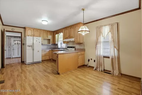 Kitchen - 1719 Lipscomb Rd E, Wilson, NC 27893 photo 5 of 5