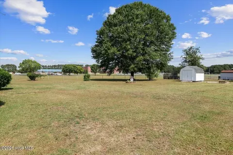 Exterior - 1719 Lipscomb Rd E, Wilson, NC 27893 photo 3 of 5
