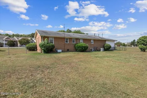 Exterior - 1719 Lipscomb Rd E, Wilson, NC 27893 photo 2 of 5