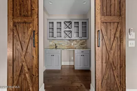 Entry Way - 102 Gilbert Ct, Pinehurst, NC 28374 photo 4 of 12