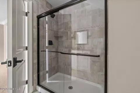 Bath - 102 Gilbert Ct, Pinehurst, NC 28374 photo 5 of 9