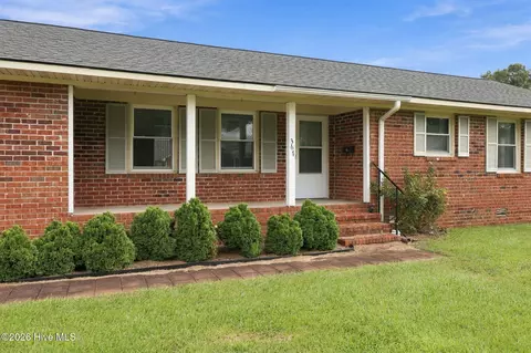 Exterior - 367 Second St, Ayden, NC 28513 photo 2 of 5
