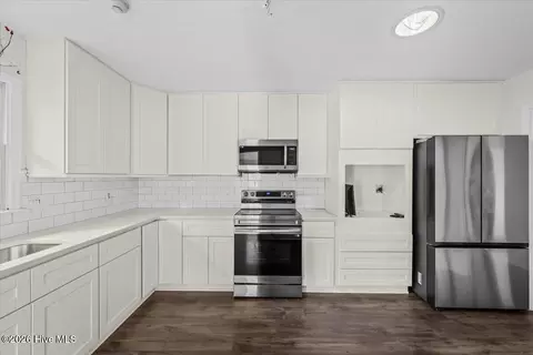 Kitchen - 345 Pinehurst Trace Dr, Pinehurst, NC 28374 photo 3 of 3