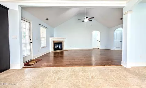 Living - 3269 Windwood St, Evans, GA 30809 photo 7 of 12