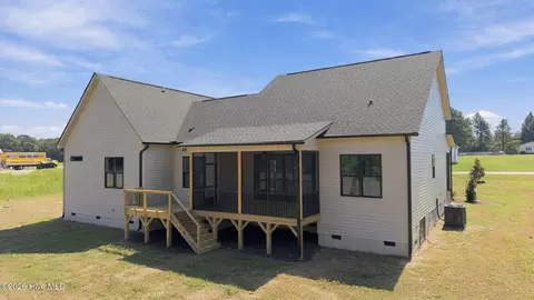 Exterior - 5570 Martys Ct, Bailey, NC 27807 photo 4 of 9