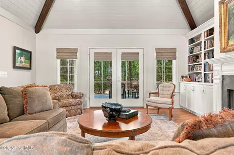 Living - 114 Chanticleer Dr, Pinehurst, NC 28374 photo 2 of 5