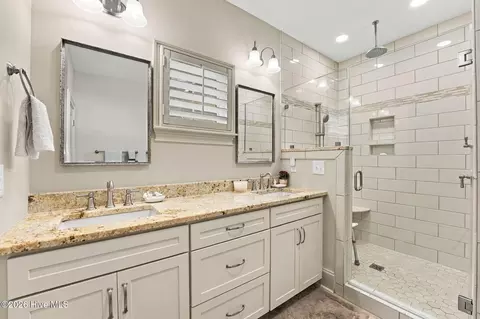 Bath - 114 Chanticleer Dr, Pinehurst, NC 28374 photo 1 of 4