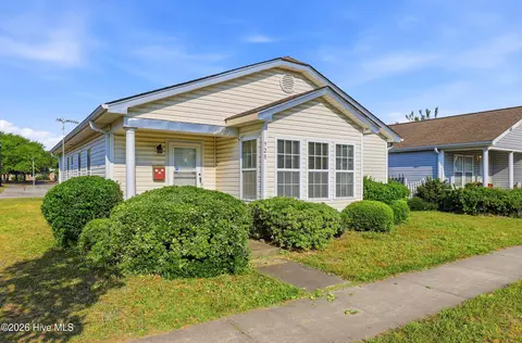 928 S 10th St, Wilmington, NC 28401