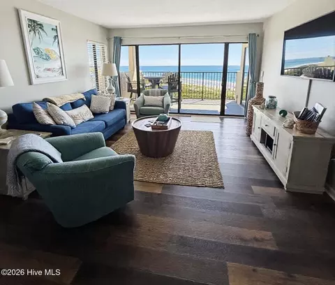 8801 Reed Dr #W302, Emerald Isle, NC 28594