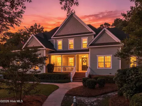 8901 New Forest Dr, Wilmington, NC 28411