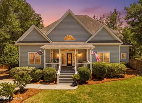 8901 New Forest Dr, Wilmington, NC 28411