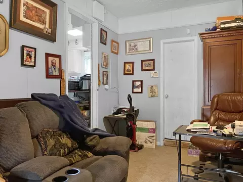 Living - 3127 Truxton Rd, Augusta, GA 30906 photo 2 of 6