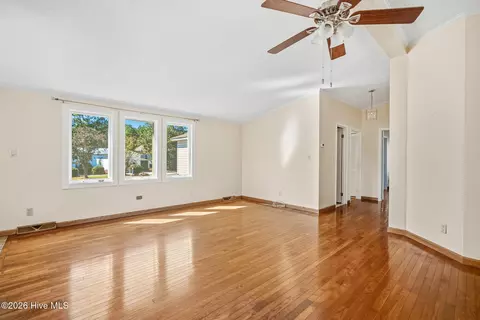 Living - 146 Ryder Cup Blvd, Pinebluff, NC 28373 photo 4 of 6